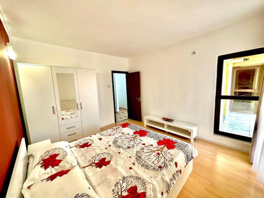 Apartament Novara 21 Craiova Buitenkant foto